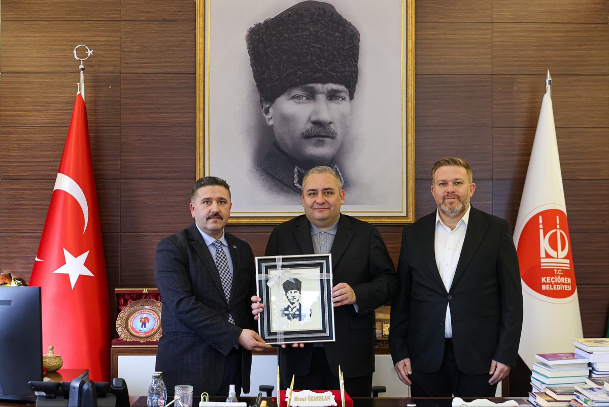 Keçiören Belediye Başkanı Sn. Dr. Mesut Özarslan’a nezaketi, güleryüzü ve candan misafirperverliği için teşekkür ediyor; Sn. Başkanıma görevinde ve hizmetlerinde başarılar diliyorum. <a href="/OzarslanMesut/">Dr. Mesut Özarslan</a> <a href="/keciorenbeltr/">T.C. KEÇİÖREN BELEDİYESİ</a> <a href="/keciorenbasin/">Keçiören Belediyesi Basın</a>