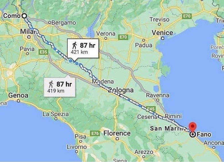 🇮🇹 En novembre 2020, en pleine période de confinement, un Italien quitte son domicile après une dispute avec sa femme pour “se calmer”.

Il ne prend ni train, ni voiture, il marche.

Pendant plus d’une semaine, il parcourt environ 450 km à pied, traversant une grande partie du
