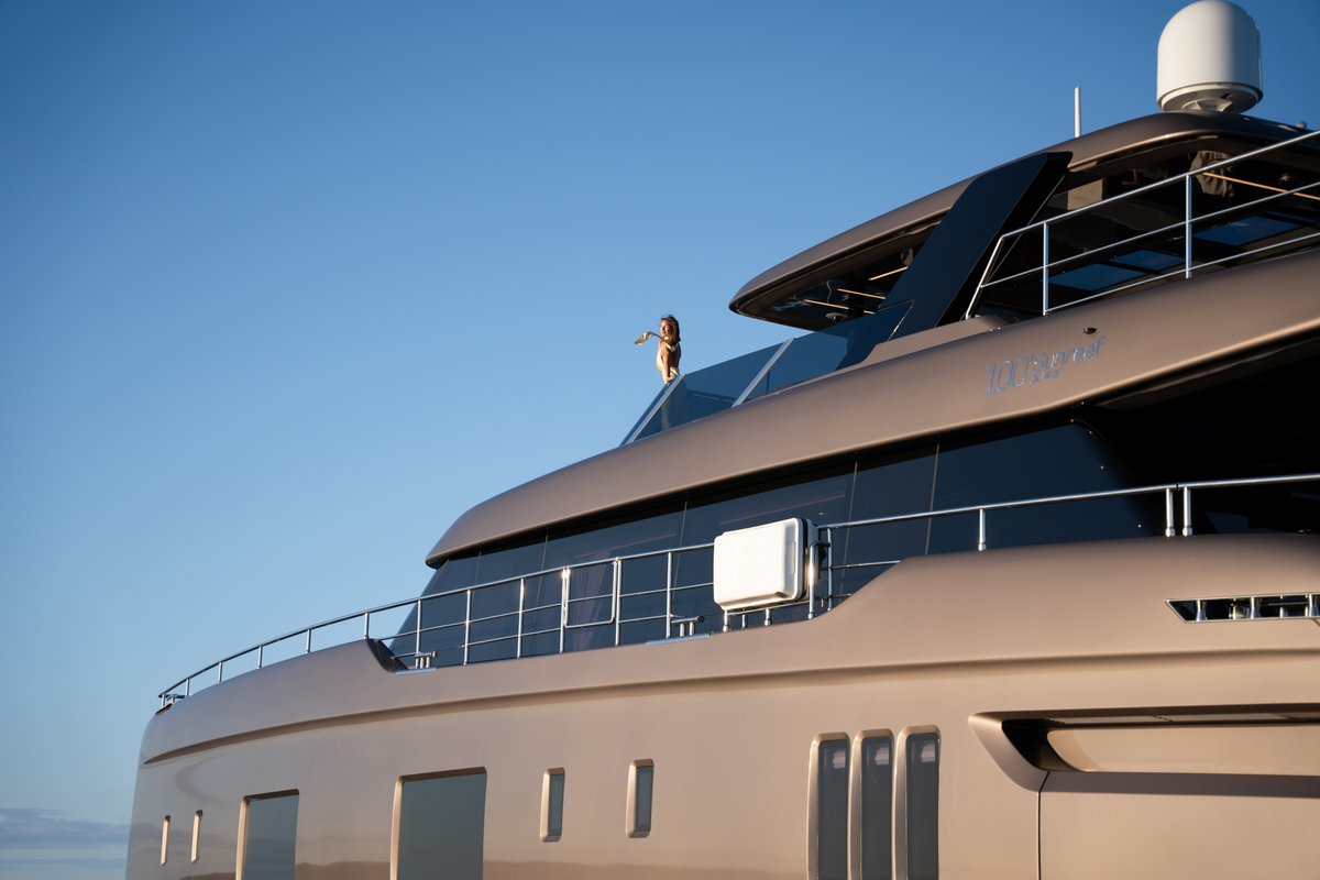 luxurylifestyle's tweet image. 100 Sunreef Power: Superyacht Living, Redefined luxurylifestyle.com/headlines/100-… #yachts #yachting #superyacht #luxuryyacht