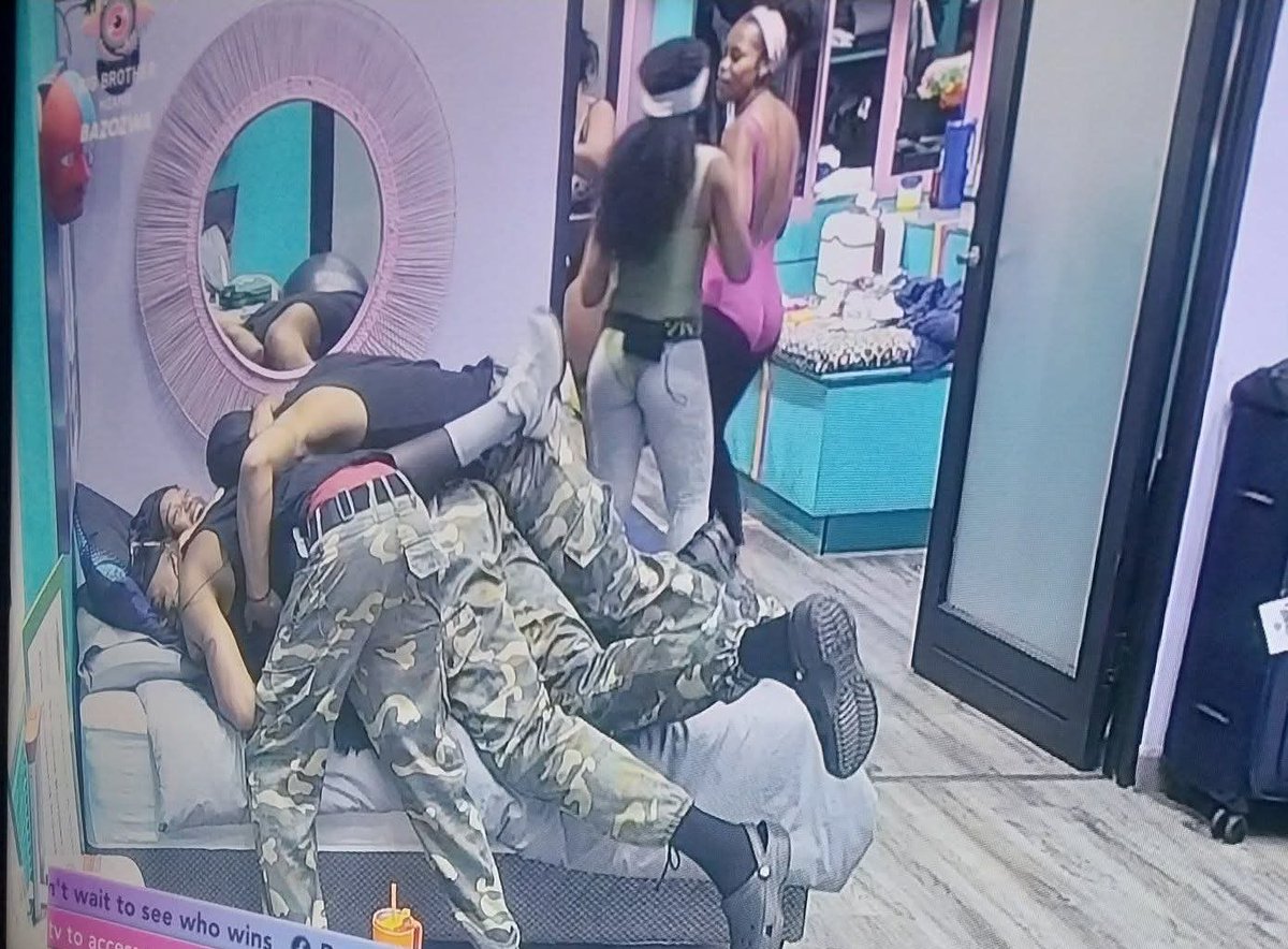 The cutest picture on the internet right now today🥹❤️

#BBMzansiS6 
#BBMzansi
#ThandekaTshabalala
#MmeliPrinceKhumalo