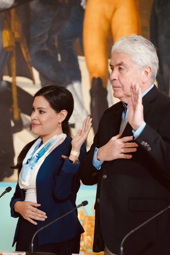 Desde la Asamblea Nacional de Venezuela seguimos estrechando los lazos de solidaridad, cooperación y trabajo con China. Una relación a toda prueba, a todo tiempo que sigue consolidando los lazos firmes entre pueblos hermanos para avanzar unidos por el bien común y un futuro de