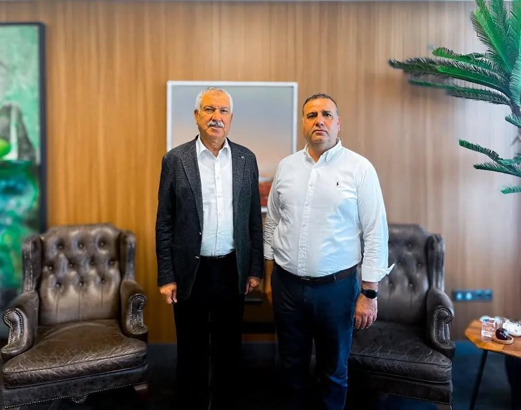 Bizlerin Gençlik Kolları'ndan yetişmiş ağabeyi, Adanalıların "Adana Gibi Başkanı", Büyükşehir Belediye Başkanımız Zeydan Karalar'ın tutukluluk halinin son bulması büyük mutluluk getirdi.

Gözün aydın Adana!