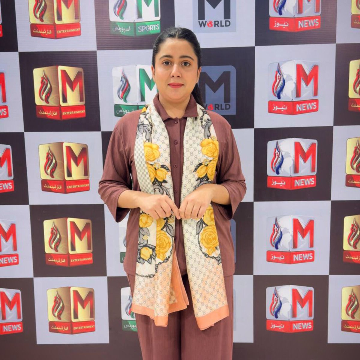 HelloKiranKhan's tweet photo. PERSONAL ANNOUNCEMENT: Hi! I'm very excited to join @MNewsPak1 with new ambitions and new targets in professional journalism! Wish me good luck!!☺️#Journalism