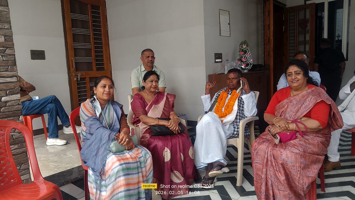 वरिष्ठ आदिवासी नेता, पूर्व कैबिनेट मंत्री एवं कोंटा विधानसभा क्षेत्र के जनप्रिय विधायक कवासी लखमा से उनके निवास पहुंचकर सौजन्य मुलाकात की। इस दौरान महिला कांग्रेस नेत्री सूर्यप्रभा चेट्टियार एवं जनपद सदस्य दुर्गेश नंदिनी साहू उपस्थित थी।
<a href="/INCIndia/">Congress</a> <a href="/INCChhattisgarh/">INC Chhattisgarh</a>