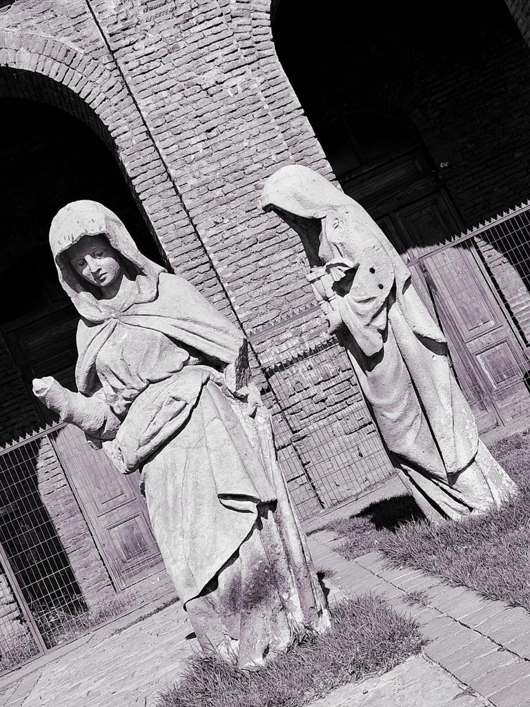 CCHYPF's tweet photo. CEMENTERIO GENERAL DE SANTIAGO, PARTE IV Y FINAL 🪦

Últimas fotos de Sebastián Saez 📸, ¡muchas gracias por compartir! ✨️

#CementeriosChilenosYPatrimonioFunerario #CementeriosChilenos #NecrópolisChilenas #CementerioGeneral #CementerioGeneralDeSantiago https://t.co/F2ANvUEx1h