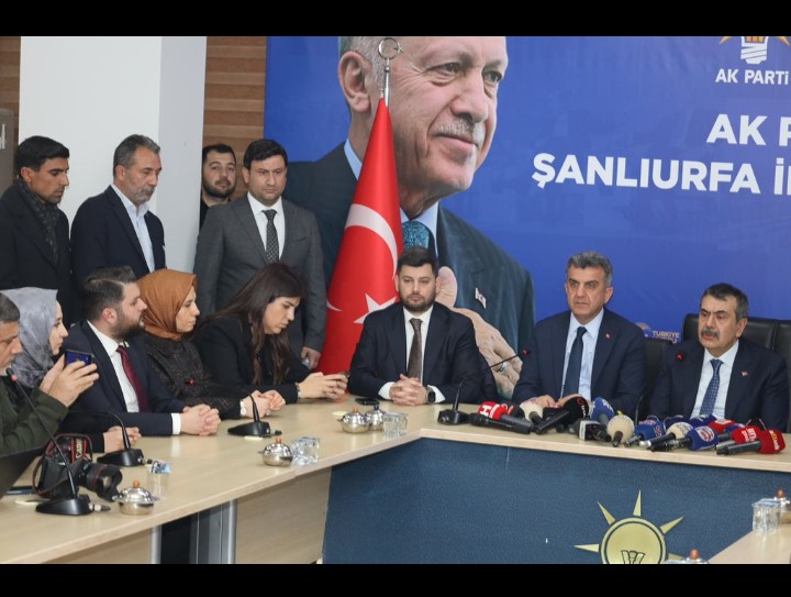 AK Parti Genel Merkez Teşkilat Başkanlığımızın koordinasyonunda yapılan Asrın Birlikteliği programları kapsamında Milli Eğitim Bakanımız Sayın <a href="/Yusuf__Tekin/">Yusuf Tekin</a>, AK Parti Şanlıurfa İl Başkanlığımızda Basın Açıklaması gerçekleştirdi