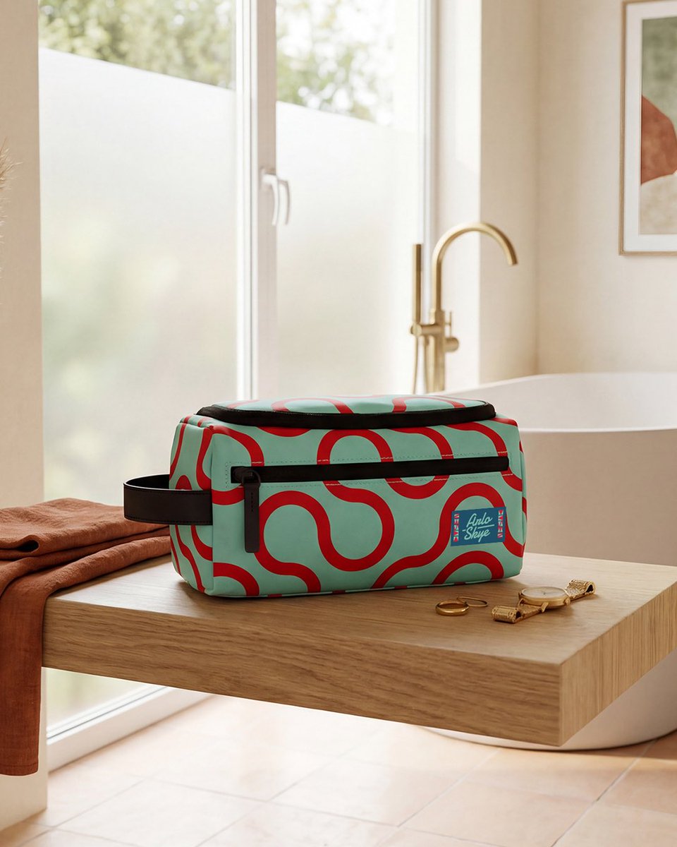 Arloskye's tweet photo. Introducing Arc—our new collection with Dusen Dusen. Curves, turns, and detours that make every trip yours. Weekender &amp; Dopp Kit. Limited Edition. https://t.co/SgM2k5Dtbu