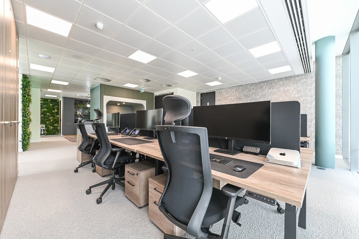 MPLInteriors's tweet image. Planning an office relocation? It’s possible to follow a pragmatic, not painful, approach with MPL’s comprehensive office move guide. 

We’ve included an office relocation checklist and a logical timeline to help you plan. Check it out mplinteriors.com/resources/blog…

#OfficeRelocation