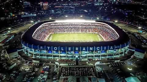 GallosNeta's tweet image. Mi querido estadio #Corregidora 
Hoy estamos de fiesta, hoy celebramos tu 41 aniversario!!!

41 años de escuchar alegrías, festejos y tristezas, pero siempre has estado ahí y seguirás estando ahí apoyando y alentando a @Club_Queretaro 
Gracias por estos 41 años querido estadio!!