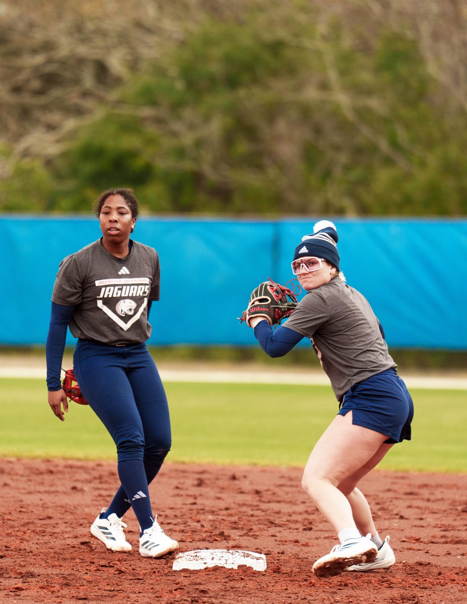 SouthAlabamaSB's tweet photo. Putting on the final touches!

One more day!

#LSF | #PlayForTheJ https://t.co/0q4WShTF78