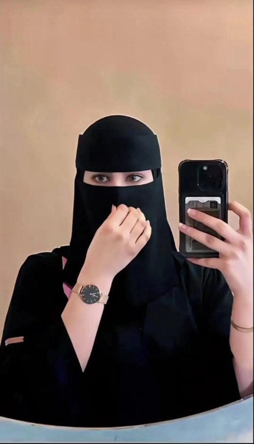 ام سلطان tweet media