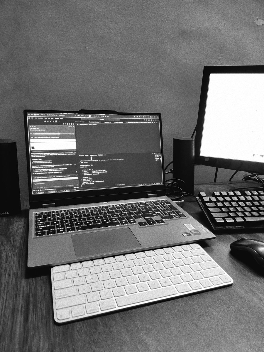 hpaptan7's tweet photo. Loving the vibes 🤗✨

#TheUIStrikesBack #Hackathon #AI https://t.co/YavkPL7agH