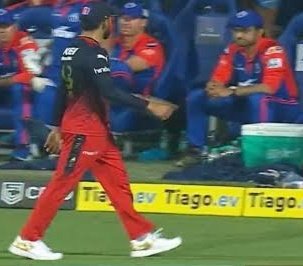 KohliArchives's tweet photo. Number 18 making him cry in a IPL/WPL match 😭🔥 https://t.co/lbDr1Xz5qy