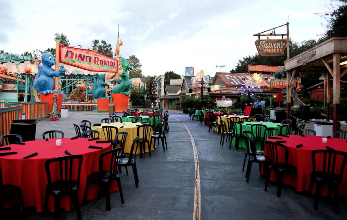 DinoLandUSAarch's tweet photo. You could get married in DinoLand USA https://t.co/xVydgsXX2o