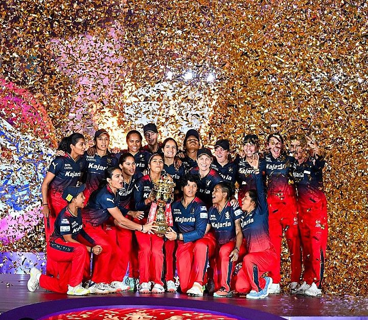 dharmendradps01's tweet photo. RCB CROWNED WPL CHAMPIONS FOR THE 2ND TIME! 🏆🔥

Rcb fans retweet 🔄

#WPL2026 #RCBvsDC #WPLFinal#WPLFinal https://t.co/fHxfnnB49C