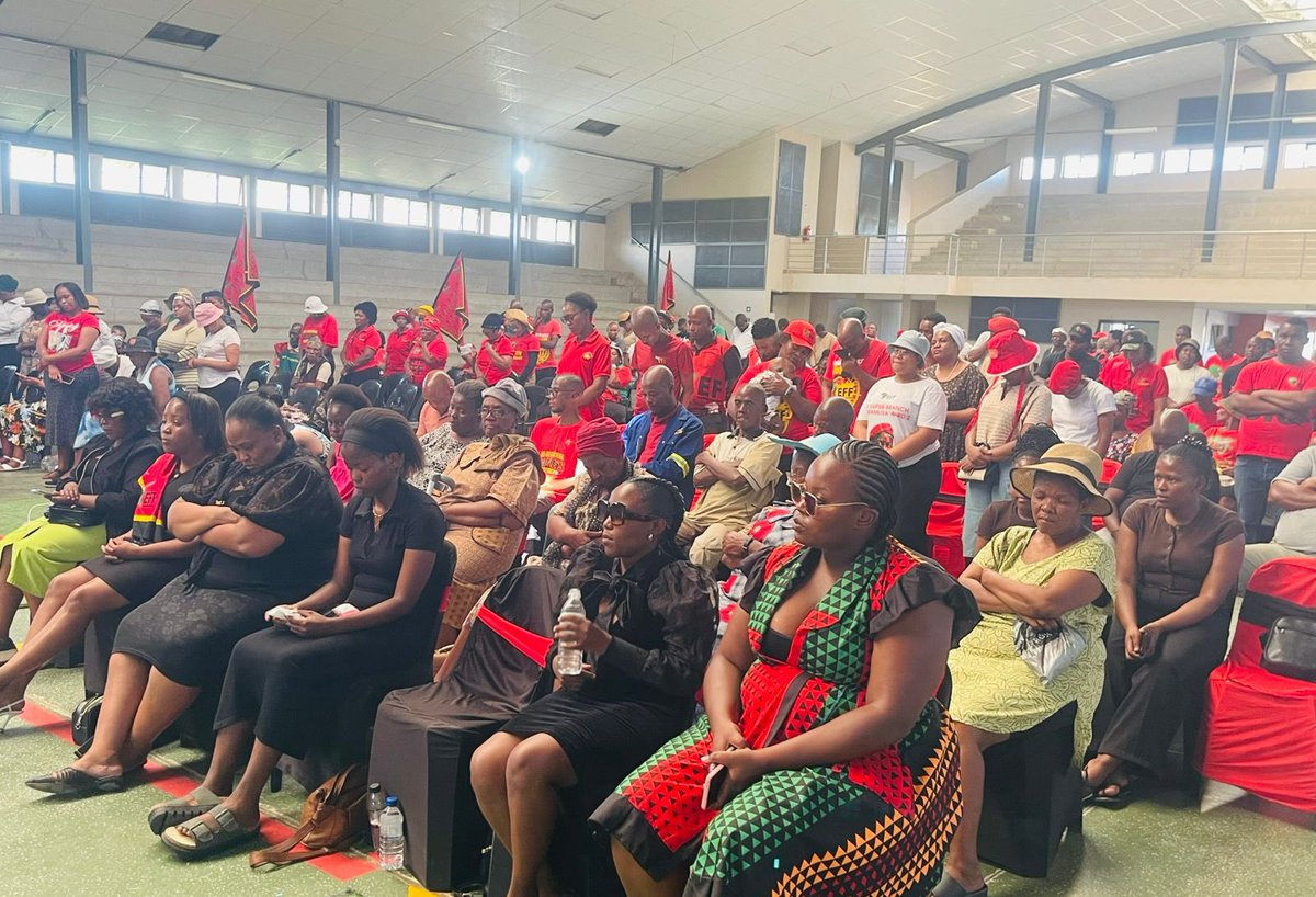 EffNorthwest's tweet photo. ♦️In Pictures♦️

Fighters and members of the community gathered at Ipelegeng Multi-Purpose Centre for a memorial service of the EFF PCT Member and Member of the Provincial Legislature, Fgtr. Meikie Dikolomela.

May her soul rest in peace. https://t.co/G5vvCAZdAl