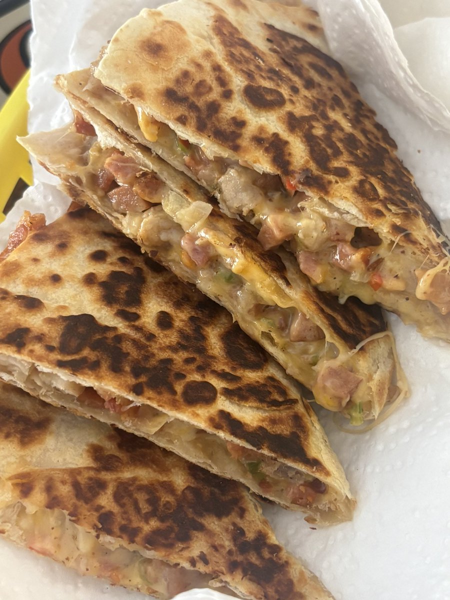 Little alligator quesadilla for lunch!!!!