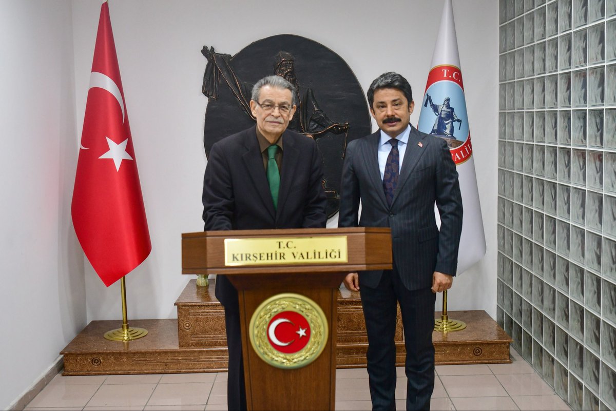DemiryurekSefa's tweet photo. Anadolu Mektebi Yazar Okumaları faaliyetleri kapsamında İl Milli Eğitim Müdürlüğümüzde yapılacak olan toplantıya katılmak üzere #Kırşehir’de bulunan Tarım ve Köyişleri Eski Bakanımız, Anadolu Mektebi Yönetim Kurulu Başkanı Sn. Sami Güçlü ve beraberindeki heyete, ziyaretlerinden dolayı teşekkürlerimi sunuyorum.
@anadolumektebi
@KirsehirMEM