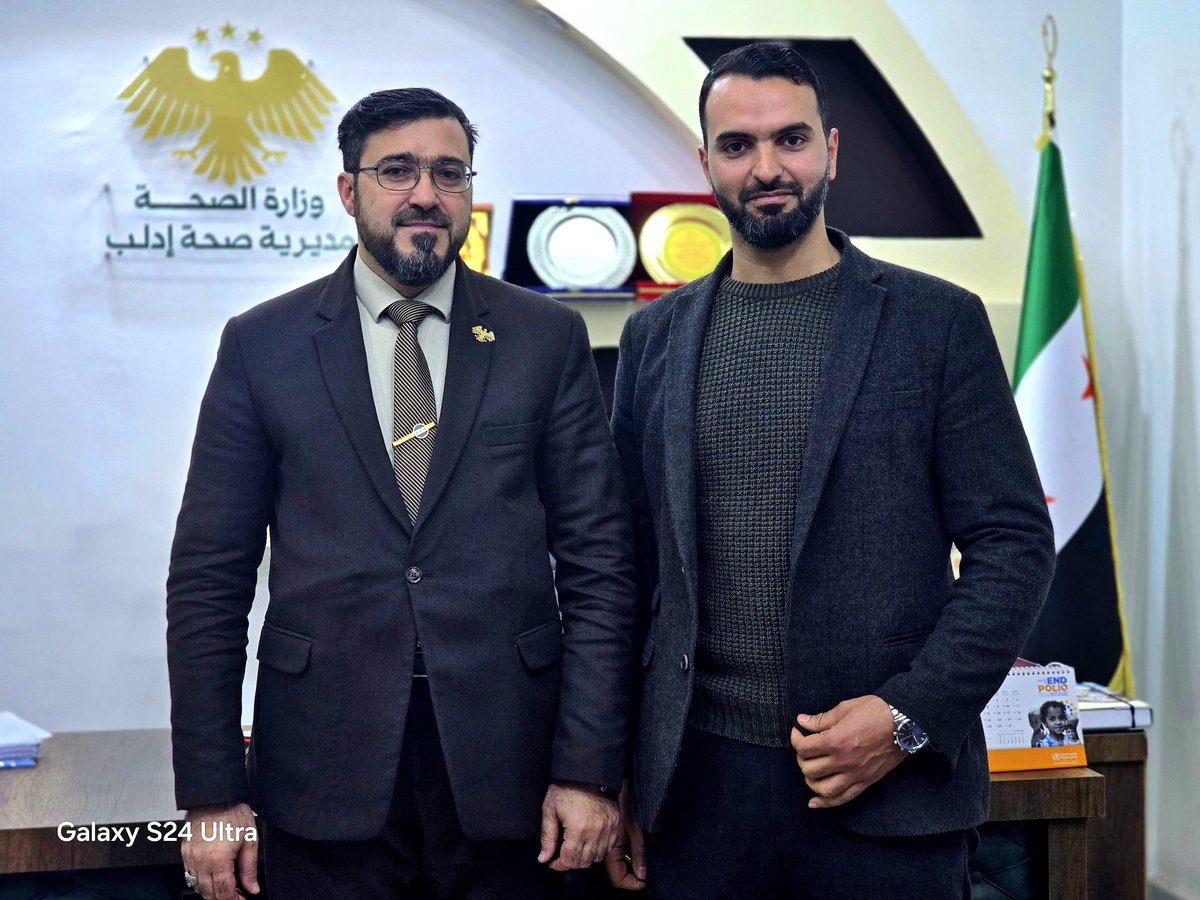 mhamadkb112's tweet photo. لقاء ثري جمعني مع الدكتور سامر عرابي مدير مديرية الصحة في محافظة إدلب لأكثر من ساعة ونصف. تحدثنا خلاله عن الواقع الصحي في المحافظة وتحدياته ومستقبله.
الدكتور سامر، كما رأيته، شخص مثقف، واعي، ذو رؤية استراتيجية وتخطيط بعيد المدى ويطمح للنهوض بالواقع الصحي في إدلب إلى أبعد حد
#سانا https://t.co/IjwAXyIAlh