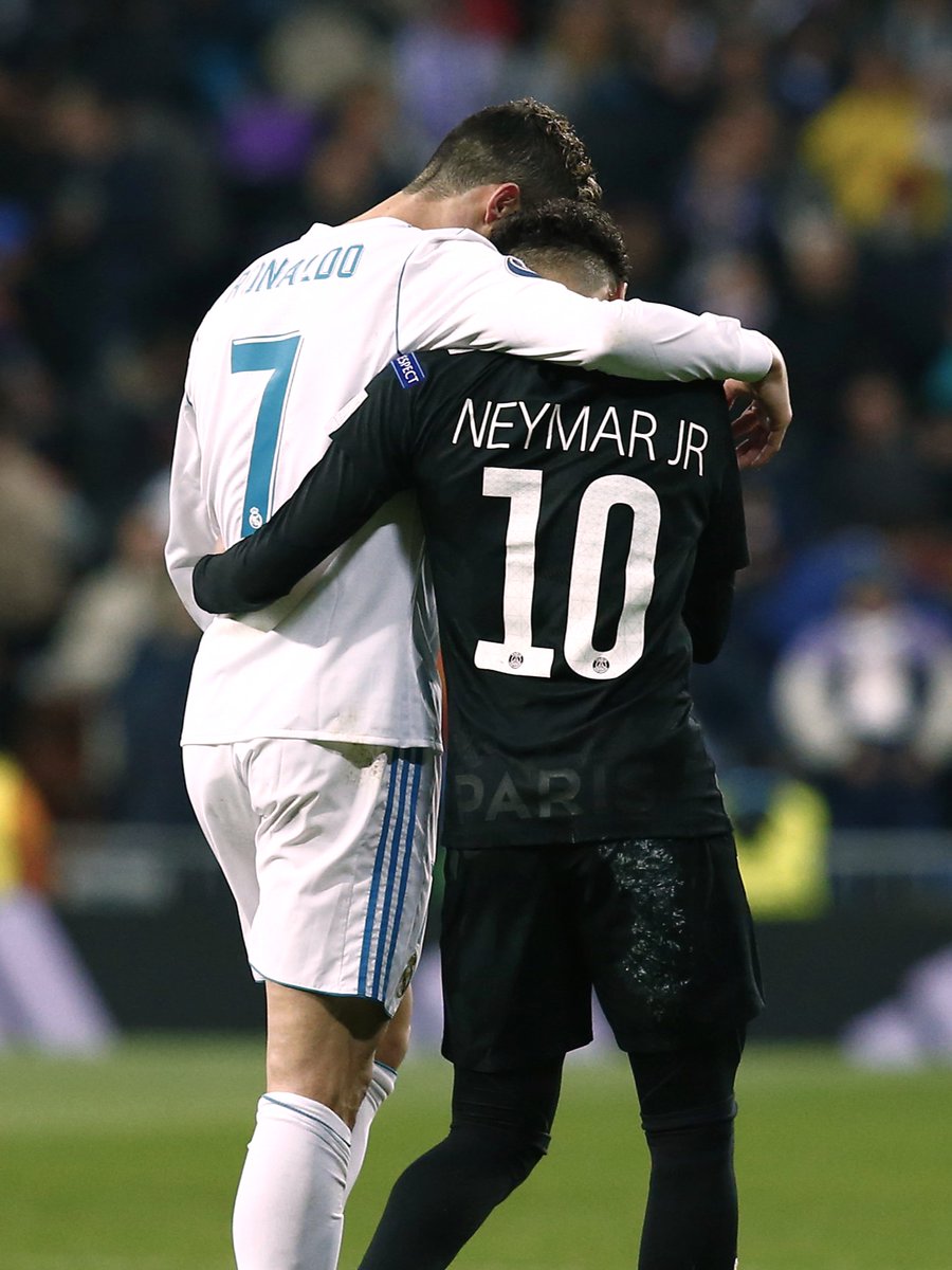 fifaworldcup_es's tweet photo. Aquel abrazo ⚽️❤️

@Cristiano 🫂 @neymarjr https://t.co/25HEFZhCF2