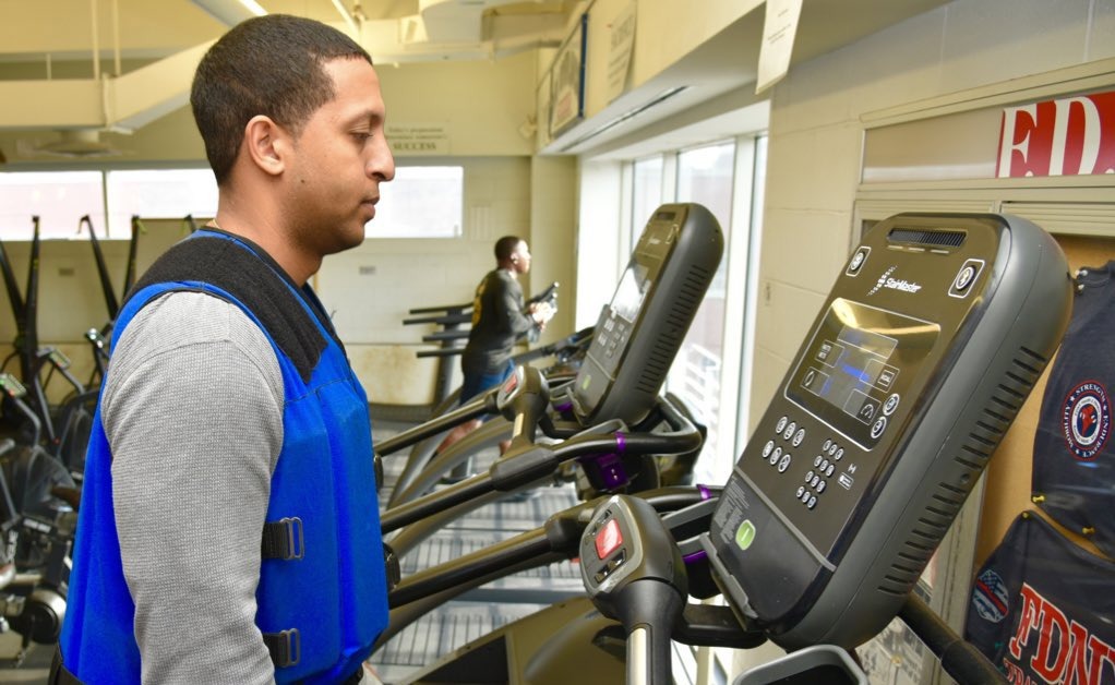 joinFDNY's tweet photo. Exam #4044 Candidates: While training on the Stairmill on your own to prepare for the 
@NYCDCAS
 #CPAT and our medical assessment, be sure to follow the step-by-step instructions in the videos on our #YouTube channel. Stay #FDNYFit! https://t.co/pnEhy9zmbR