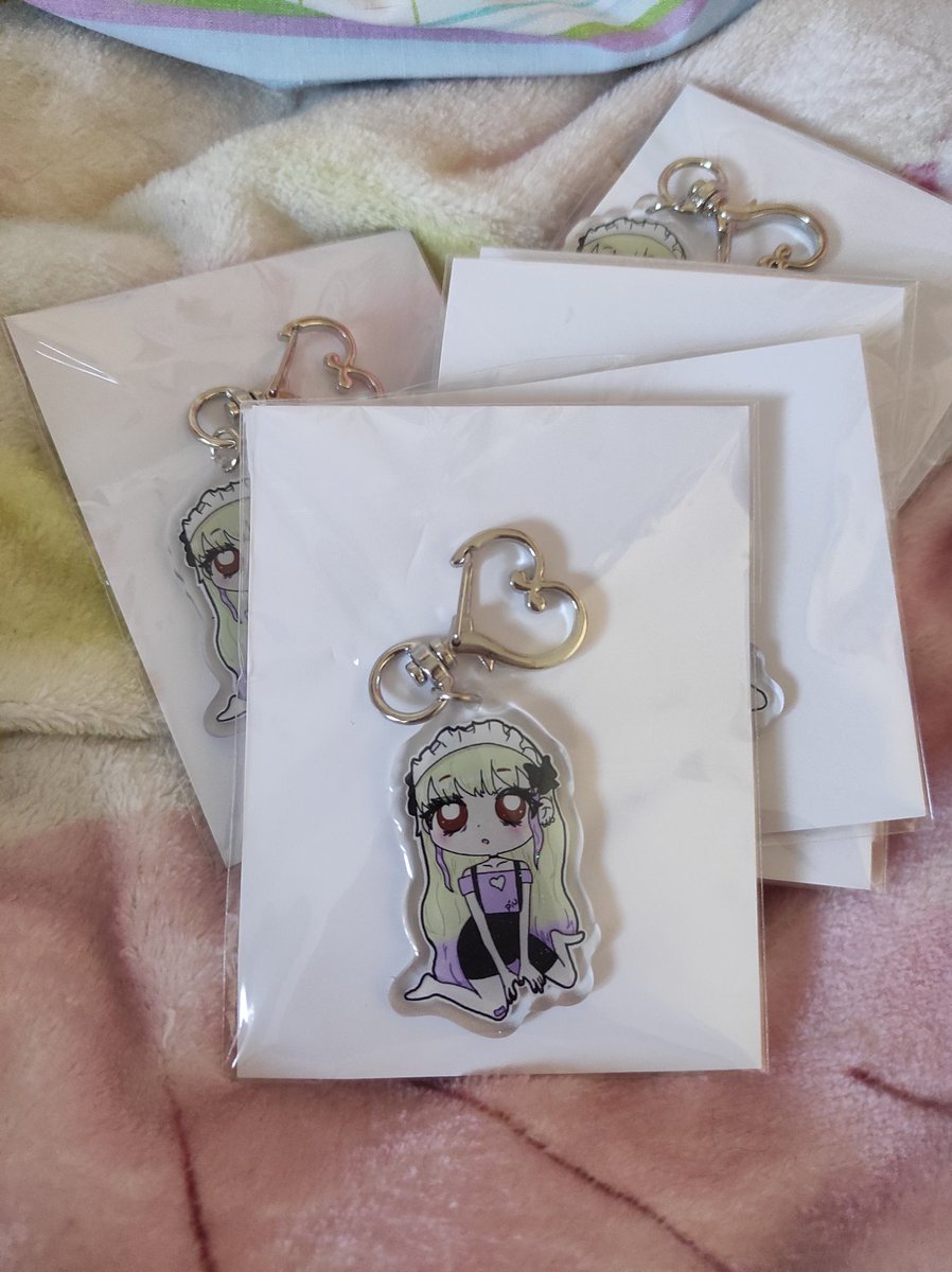 piuniart's tweet photo. Comisiones diseño para llavero personalizado! 💛
3€ https://t.co/7Rb2V9VrCL