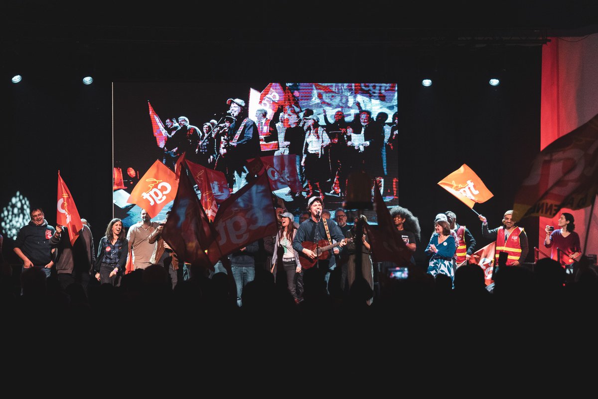 lacgtcommunique's tweet photo. ⭐️ Un immense merci à toutes les personnes présentes hier au meeting national pour les libertés organisé à la CGT.

On lâche rien ! https://t.co/2iO2za4sAj