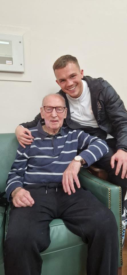 Rory Hale tweet media