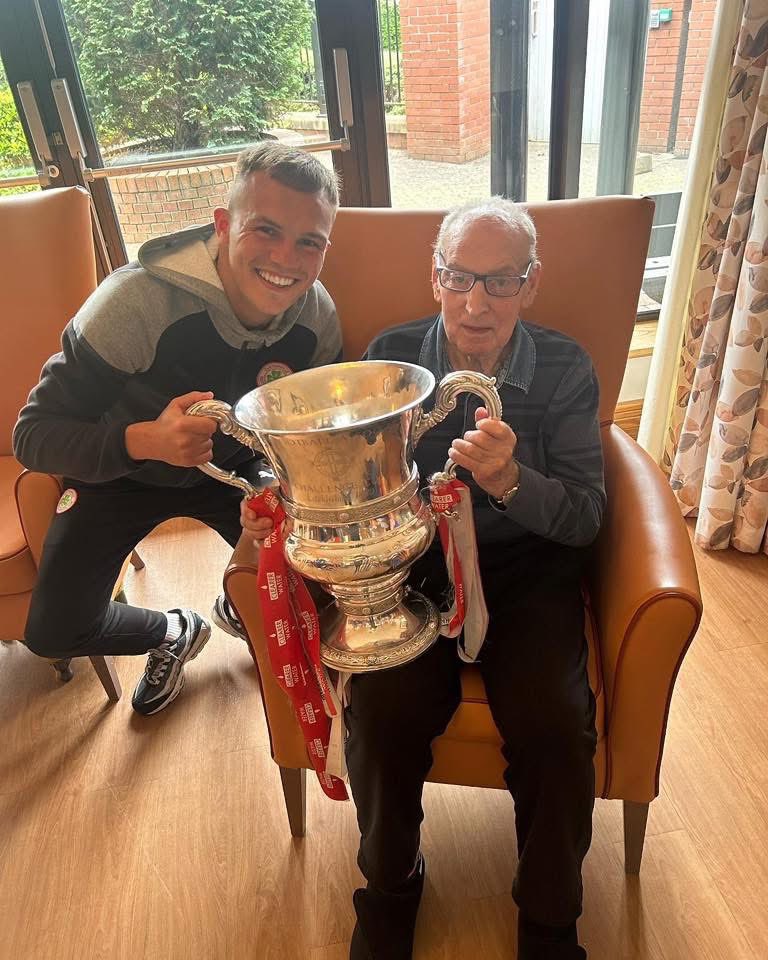 Rory Hale tweet media