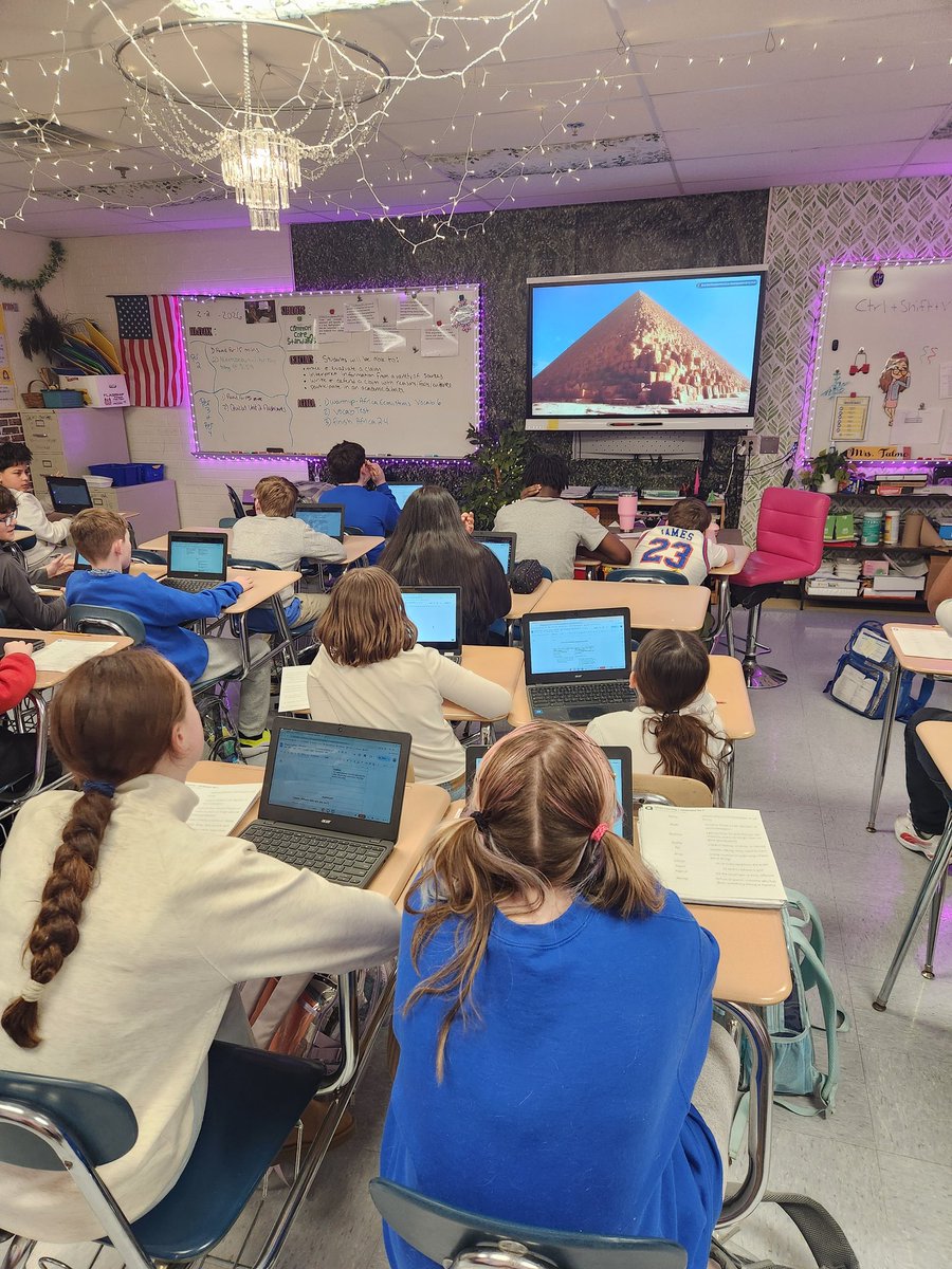 Mrs. Talmo tweet media