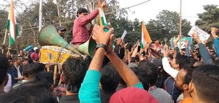 "इतिहास गवाह है कि #क्रांति हमेशा #सच के साथ खड़ी होती है।"
16 फरवरी महा आंदोलन
