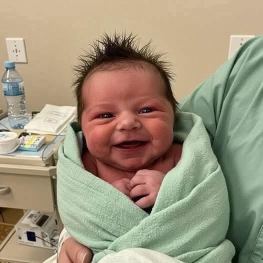 My son was born, everyone says he's ugly, but I know you don't think so, right ❤️❤️❤️