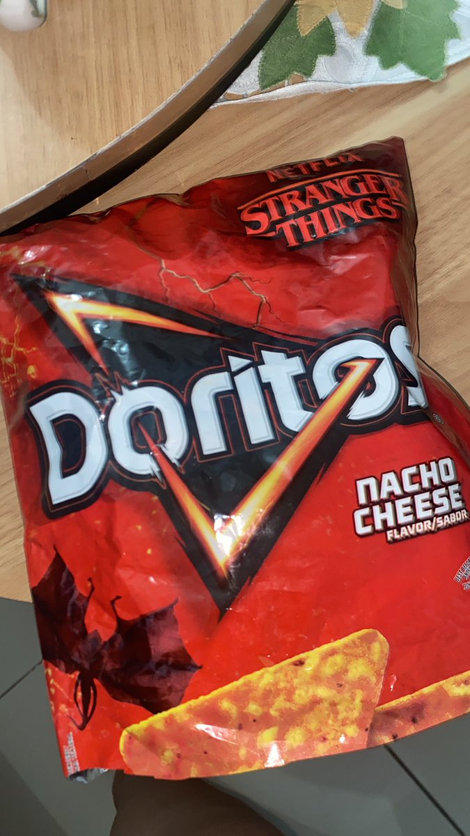 hwapyvirus's tweet photo. MY SHAYYYYLAAAAA TO GOOD TO BE SNACK?! @Stranger_Things https://t.co/SJubZbDG3O