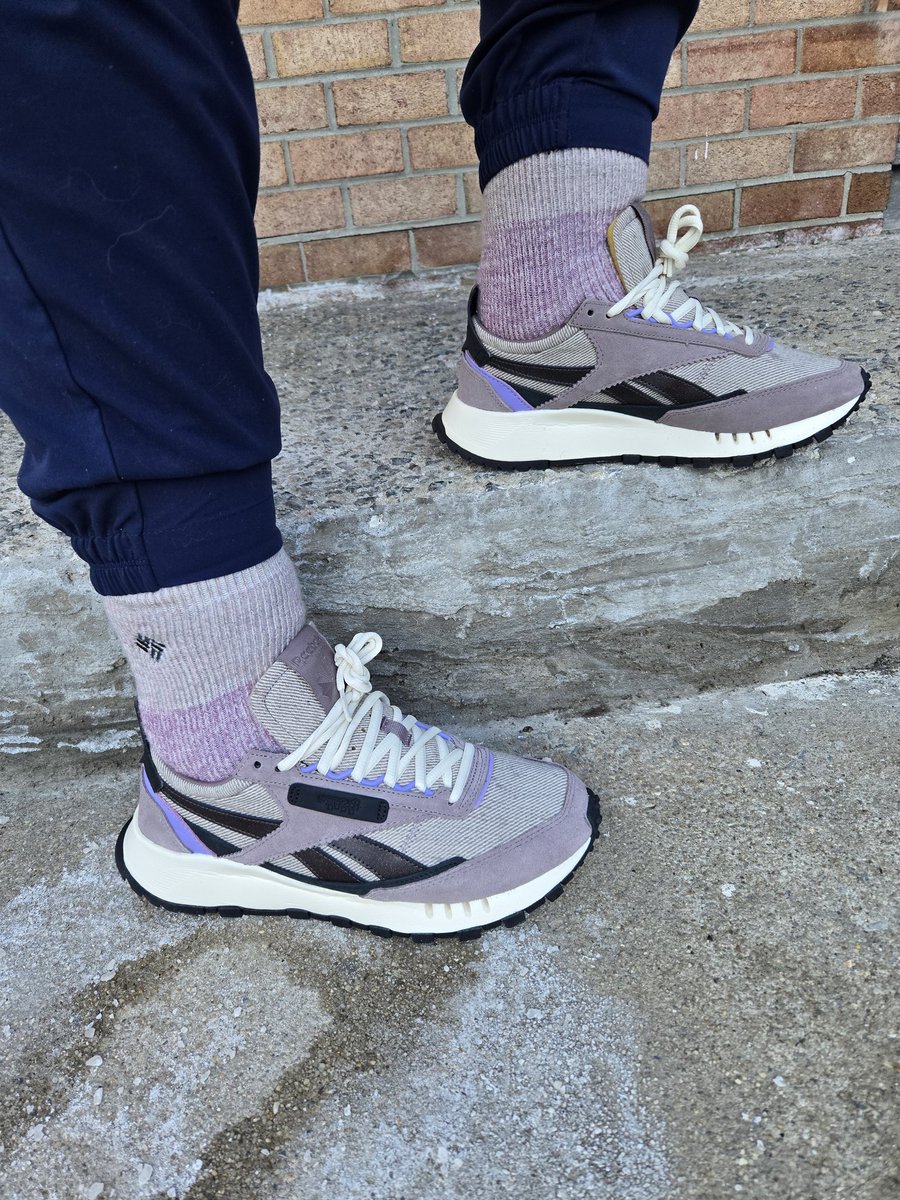 trudyspeaks's tweet photo. Day 5 of #BHMKOTD5 
👟: ASAP Nast × Reebok Leather Classic 
#BHMKOTD #kotd #asapnast #reebok https://t.co/t2qFPCpZg4