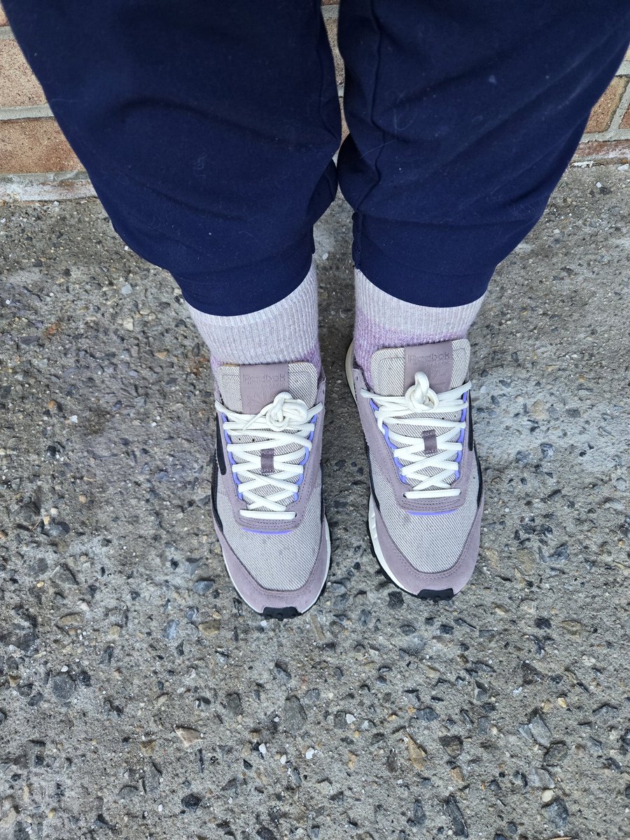 trudyspeaks's tweet photo. Day 5 of #BHMKOTD5 
👟: ASAP Nast × Reebok Leather Classic 
#BHMKOTD #kotd #asapnast #reebok https://t.co/t2qFPCpZg4