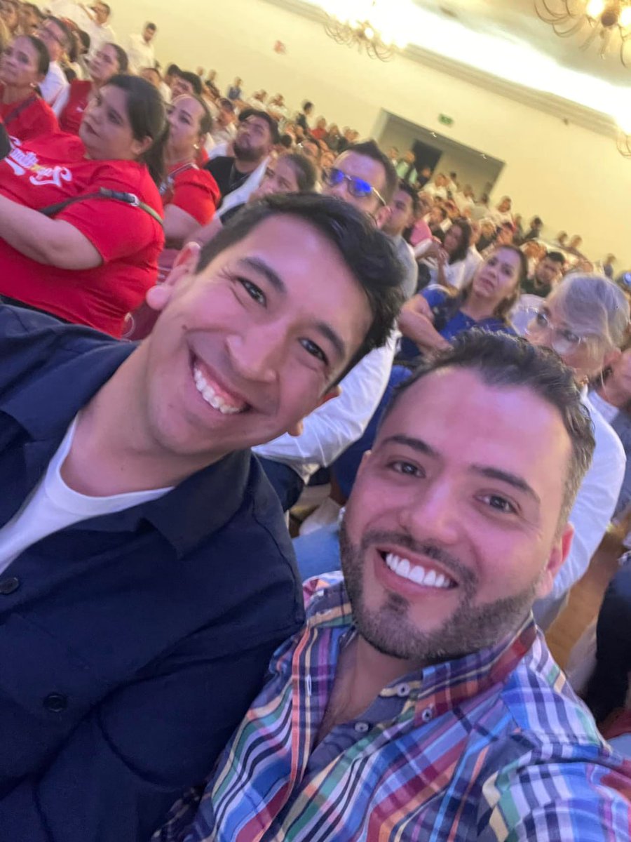 jorgegogdl's tweet image. Oye @pkumamoto ¿Vas a salir en defensa del alcalde extorsionador de Tequila, Diego Rivera?, les digo que ese cuate terminó convertido en todo lo que decía combatir. 

Ahora todos lo van a negar, pero en campaña...