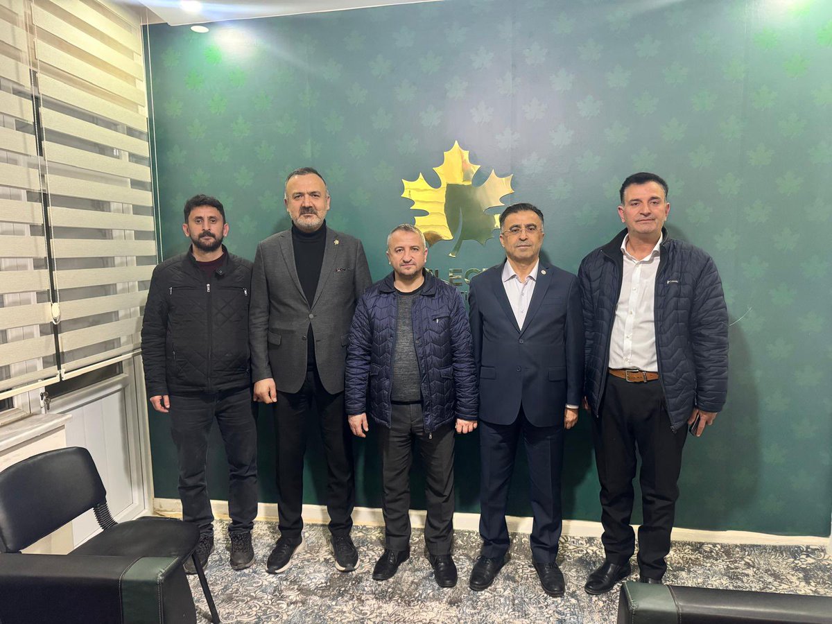 nfzcaner's tweet photo. Kuruluş’un ve kurtuluş’un güzel şehri Kütahya’nın değerli il başkanı Sn.@SrdrSvn’i, merkez ilçe başkanı Sn. @_hasangoz’ü ve ve ilçe başkan yardımcısı Sn. @43ADogan’ı Teşkilat başkanımız Sn. @OmerrUnal  ile beraber ziyaret ederek güzel Gelecek için istişarelerde bulunduk. 

@GelecekPartiTR @Ahmet_Davutoglu