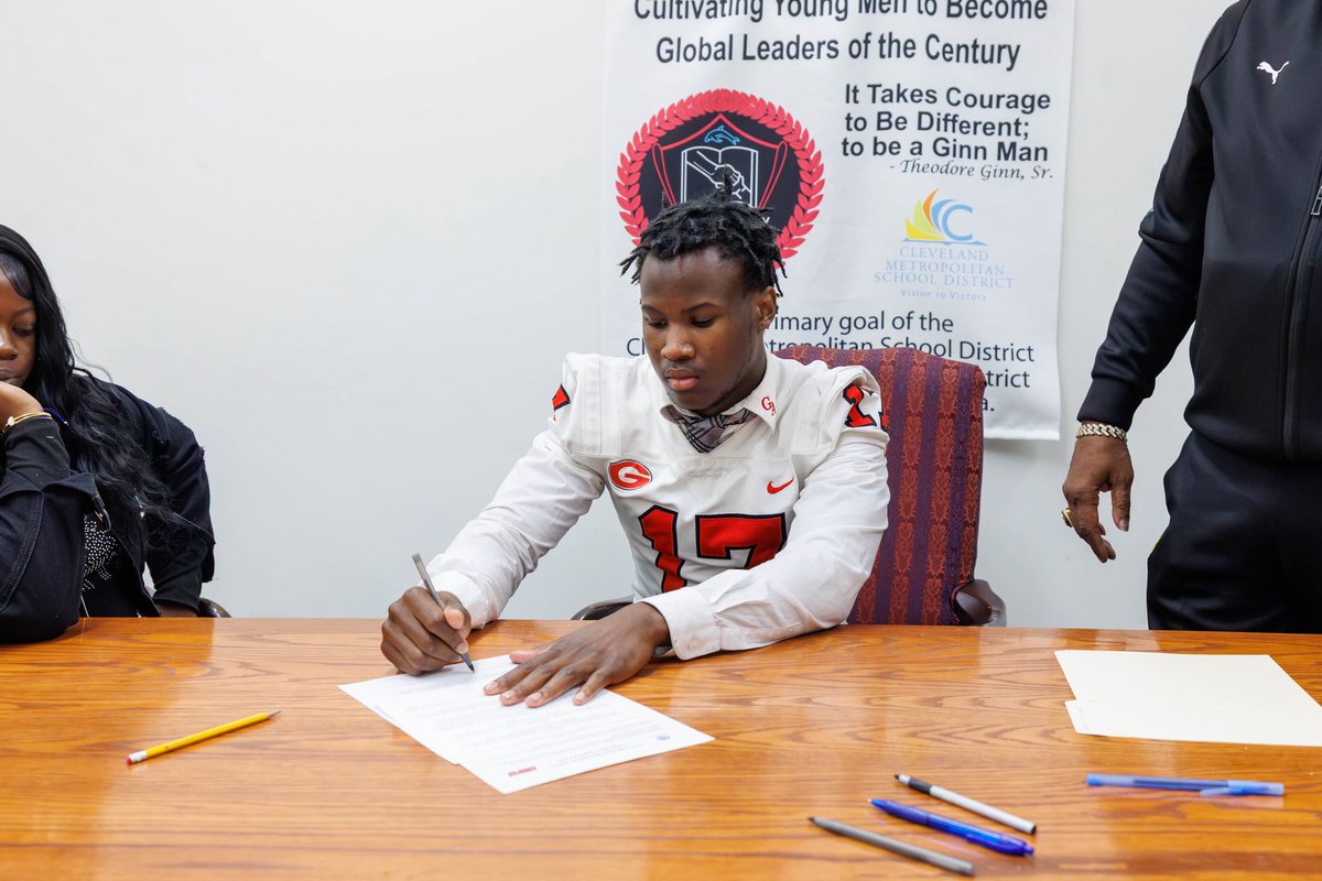 1⭐️JavarisCockwell tweet media