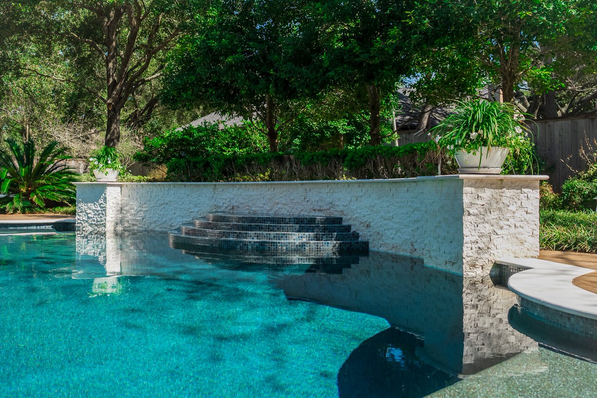 PlatinumPools's tweet image. Planning those outdoor spaces for warmer weather. An outdoor re-model can do wonders!

#OutdoorLiving #SpringPrep #HomeProjects