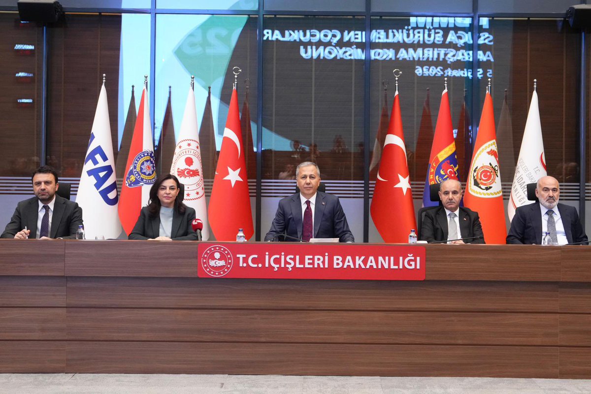 avmustafakose's tweet photo. İçişleri Bakanımız Sn. @AliYerlikaya ev sahipliğinde çocukların  korunması ve suça karışmasının önlenmesine yönelik yürütülen çalışmalar hakkında toplantı gerçekleştirdik. Misafirperverlikleri, sunumları ve konuya hassasiyetleri için Sn.Bakanımız’a ve ekibine teşekkür ediyoruz… https://t.co/Zyqxt83ZJt