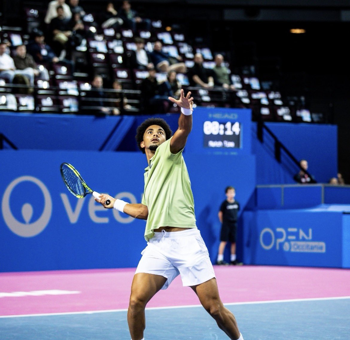 filsupdates's tweet image. Arthur Fils takes the first set 7-6(4) against Ugo Blanchet🇫🇷in Montpellier

He had two opportunities to close the set but still a good level from him, one more allez!!🌟🫨💪🏾