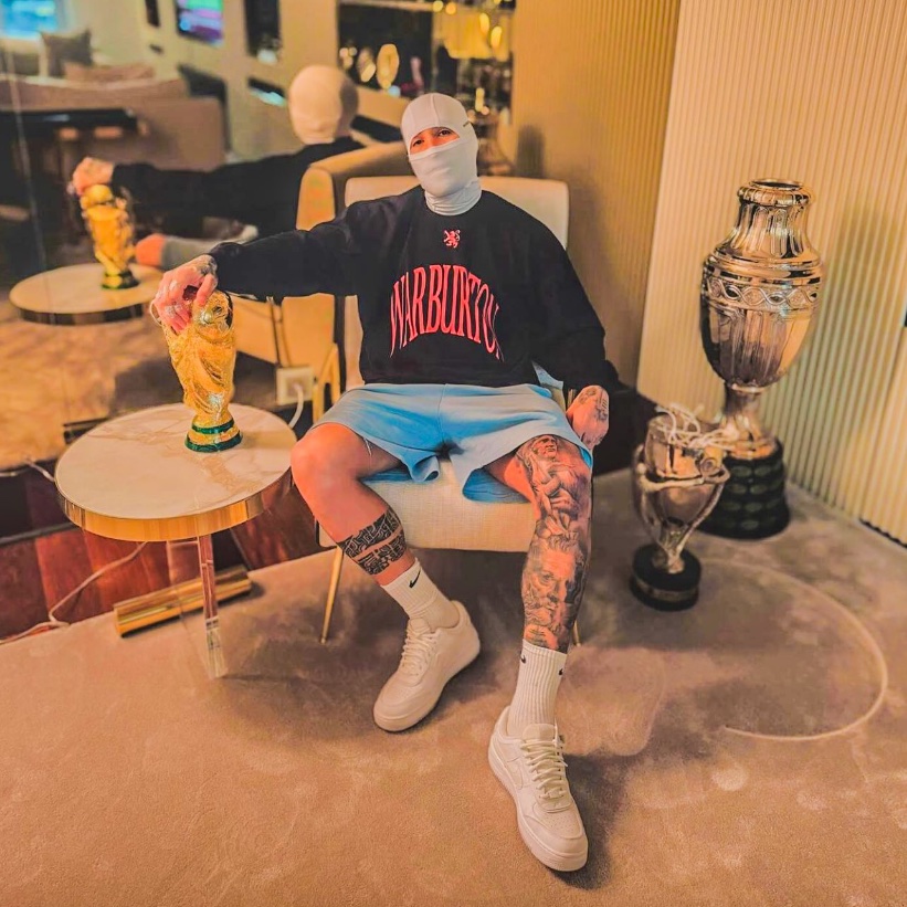 🏆 x5 Portuguese Super Cup
🏆 x4 EFL Cup
🏆 x4 Portuguese League Title
🏆 x2 Premier League
🏆 x2 Community Shield
🏆 x2 Copa America
🏆 Portuguese League Cup
🏆 Cup of Portugal
🏆 UEFA Europa League
🏆 FA Cup
🏆 FIFA World Cup
🏆 Finalissima

Happy birthday, Otamendi. 🥶🇦🇷