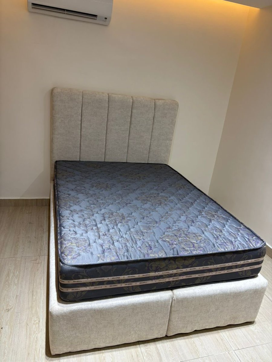 EthKaybee's tweet photo. Check out these beautiful bedframes I delivered today 😍 https://t.co/cQkLNDh1At
