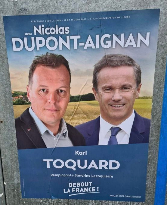 LunairePierre3's tweet photo. 🟥Euh...🤔
Nan, rien.🍿 https://t.co/RvOsQkLvAd
