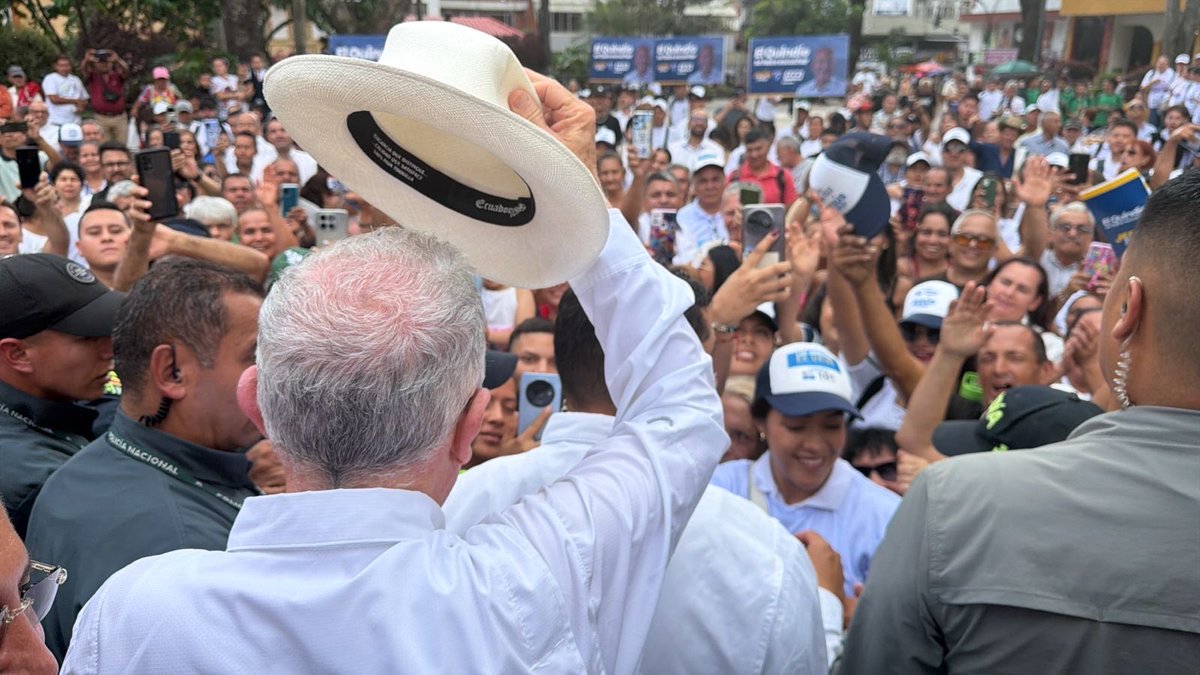 AlvaroUribeVel's tweet image. Gracias Calarcá, todos con Paloma.