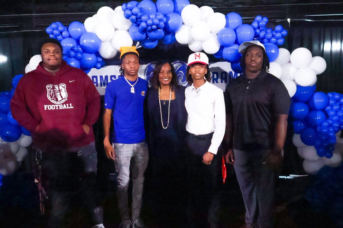 Congratulations to our Scholar Athletes that signed their letters of intent to play college football and to our 1st female to sign to play flag football. We are so proud of you. <a href="/jones_ajari/">Ajari Jones</a> <a href="/landias02/">Alandias Thomas</a>  CJ Chapman and Jazlynn Hunter