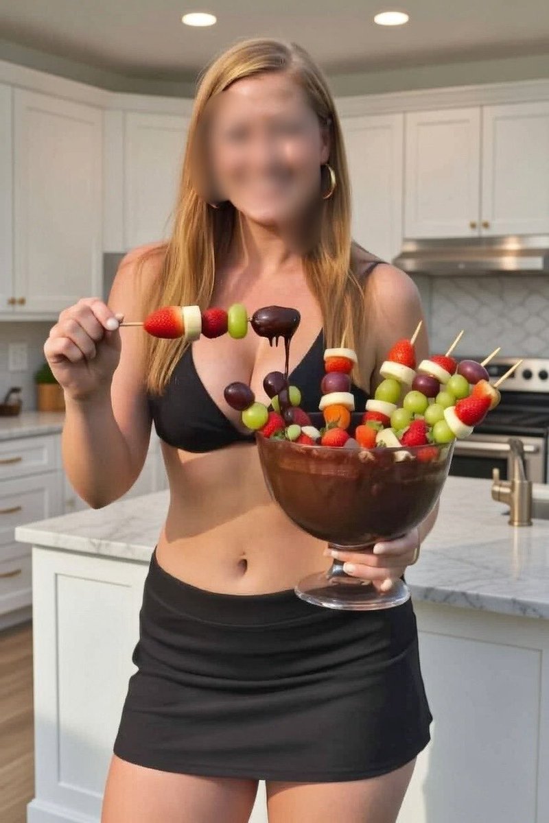 Bayou_Belle_'s tweet image. Saw some people doing these AI pictures for National Chocolate Fondue Day and figured why not 🤷‍♀️😂😇