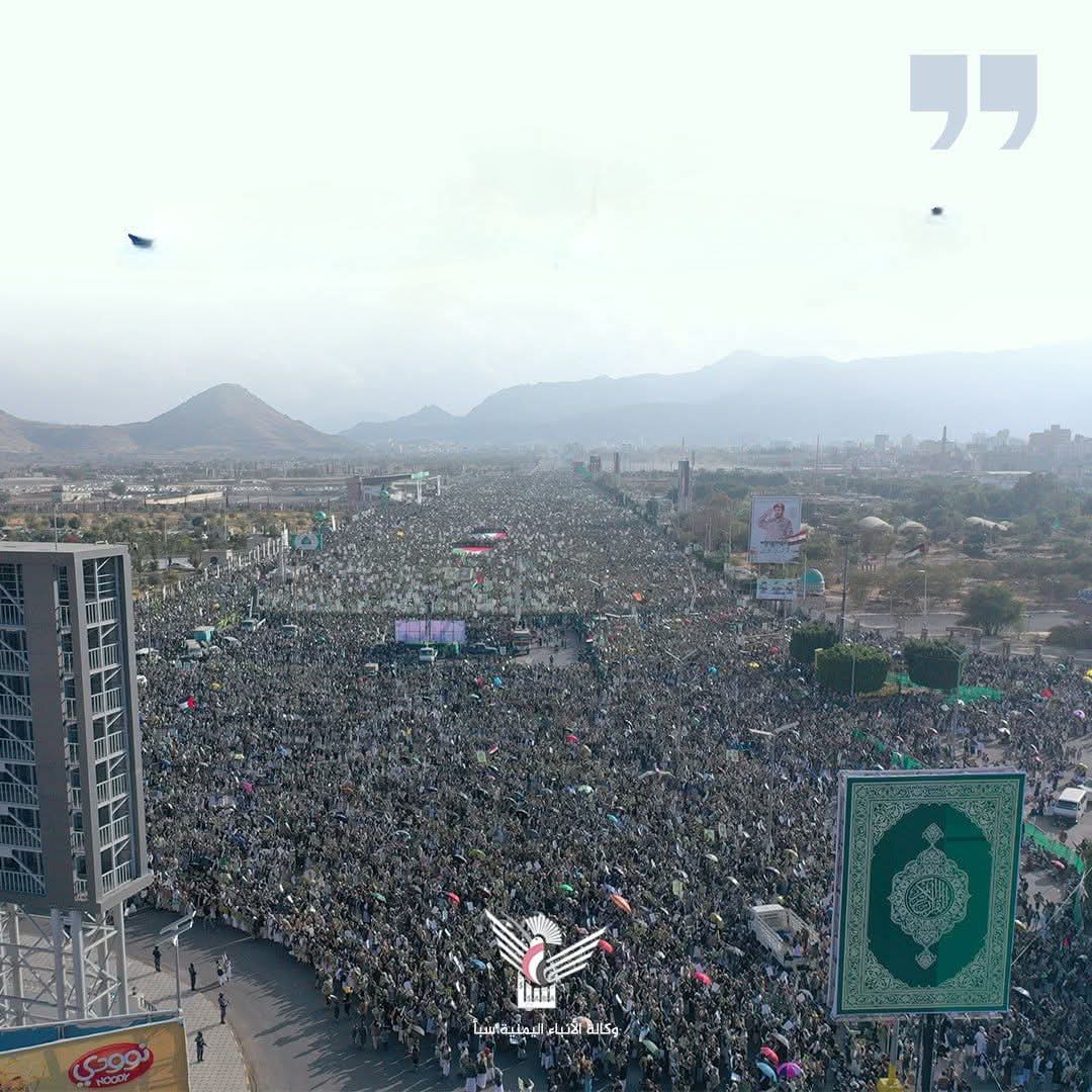 في هذا الميدان الأغر 
نلتقي غدا الجمعة 
نلبي داعي الله والقائد 
نريح النفس بأداء الواجب
#سيد_القول_والفعل