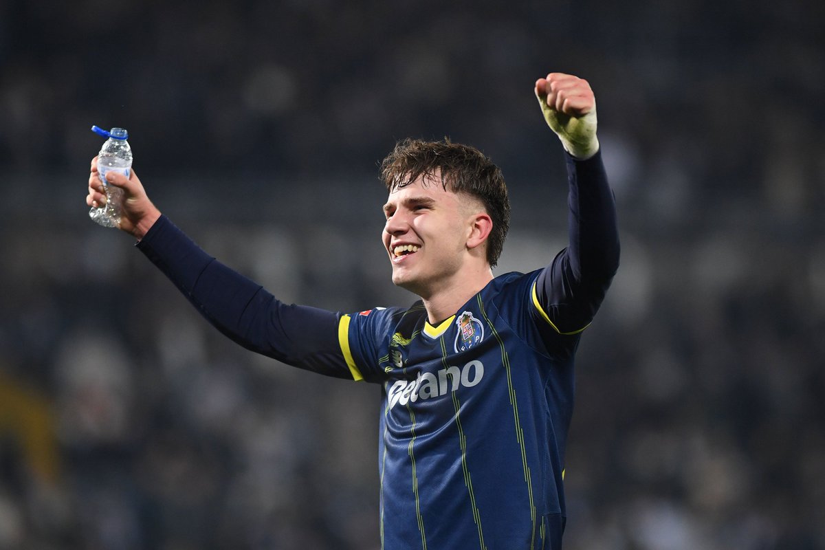 fcportopress's tweet photo. Oskar Pietuszewski fica fora dos inscritos do Porto para a Liga Europa.

#FCPorto https://t.co/xH65AACTPM