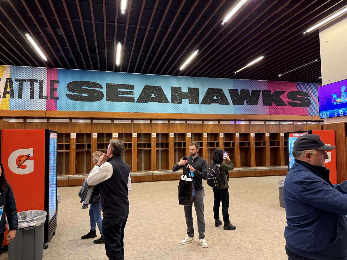 Josh Dubow tweet media